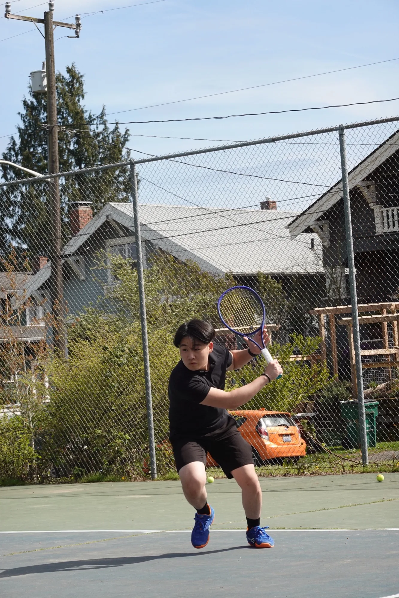 Joseph Chamdani slice shot with Diadem Elevate 98 racket